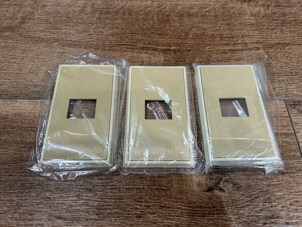 ナショナル パナソニック レトロ コンセント フルカラー スイッチ プレート ベージュ WN-7201