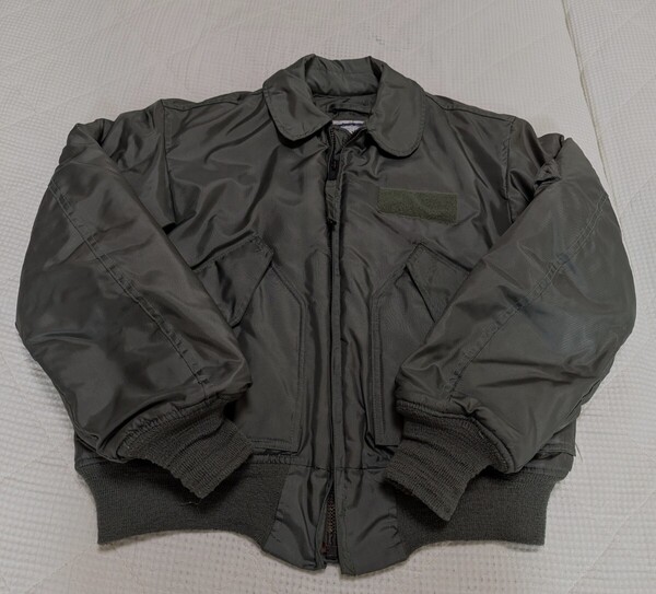 【美品 D型】 米軍 実物 1987 CWU-45p フライト ジャケット Medium M ビンテージ USAF Navy TOPGUN ワッペン パッチ 航空自衛隊