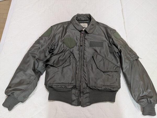 【B型 後期】 米軍 実物 1981 CWU-45p フライト ジャケット Medium M USAF ビンテージ ワッペン パッチ 希少 ミリタリー