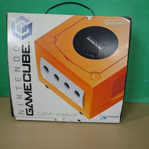 WB571 Nintendoゲームキューブ どうぶつの森ソフト付き オレンジ 通電確認済み ニンテンドーゲームキューブ 取り扱い説明書あり