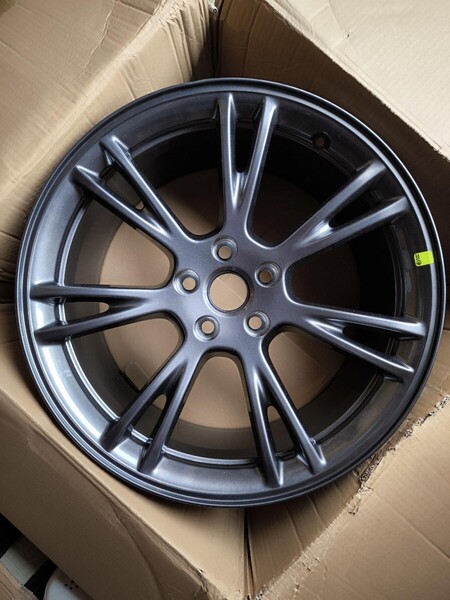 訳アリ 未使用 テスラ モデルY(2022~2024) 19インチ 9.5J +45 ホイール1本 後期ガンメタリック