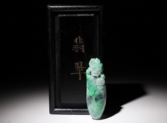 翡翠彫刻ペンダントトップ 【TEARJERKER】95101 | 翡翠専門店
