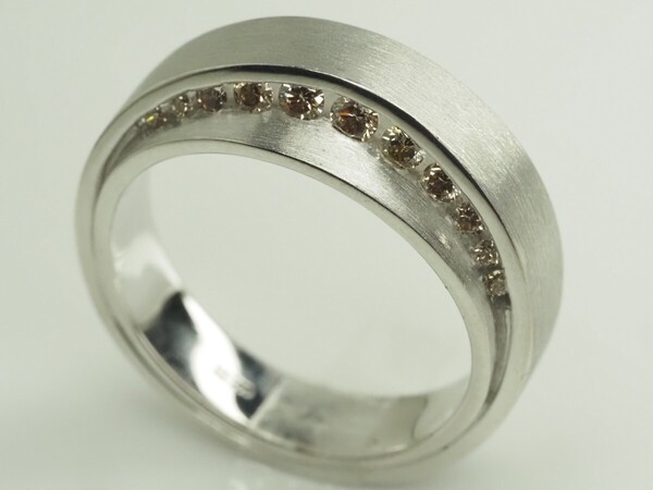 ●カシケイ 豪華な天然ダイヤモンドリング 指輪 K18WG D0.20ct 19号