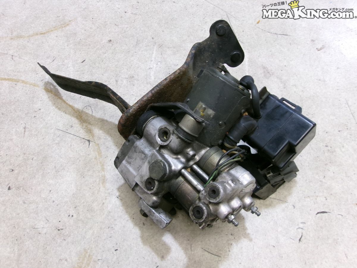 R33 BCNR33 ABSアクチュエーター ユニット 47600-15U00 R33 BCNR33 ABSアクチュエーター ユニット 47600-15U00 - メルカリ