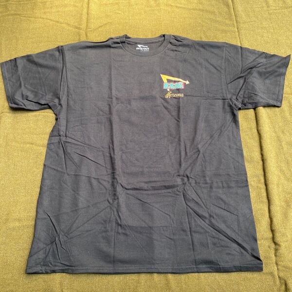 ★新品未使用★IN-N-OUT BURGER Tシャツ XLサイズ インアンドアウトバーガー カリフォルニア ハンバーガー ショップ Tシャツ バンT