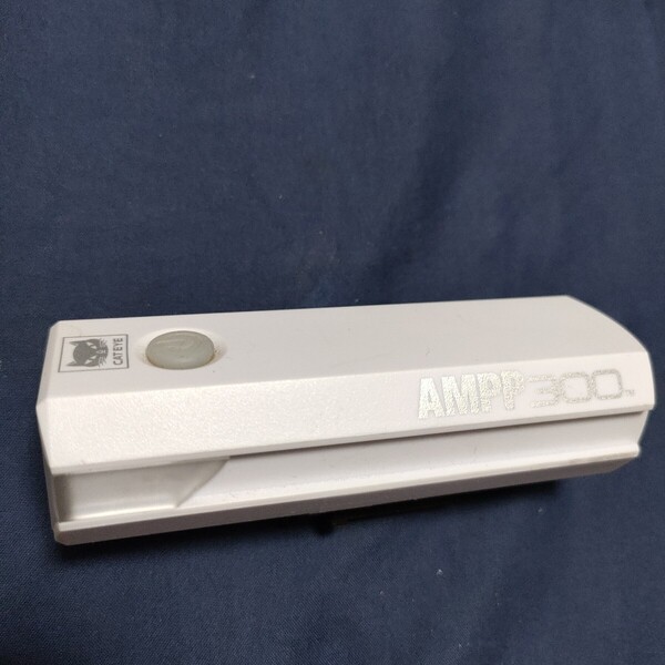 美品 キャットアイ AMPP300 自転車フロントライト