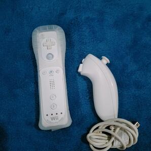 送料無料☆ 動作品☆任天堂 純正 Wiiリモコンプラスとジャケット付き。ヌンチャクセット