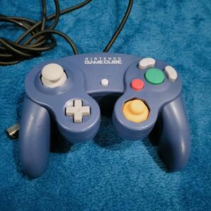 送料無料☆ 動作品☆純正 任天堂 ゲームキューブコントローラー 紫 中期