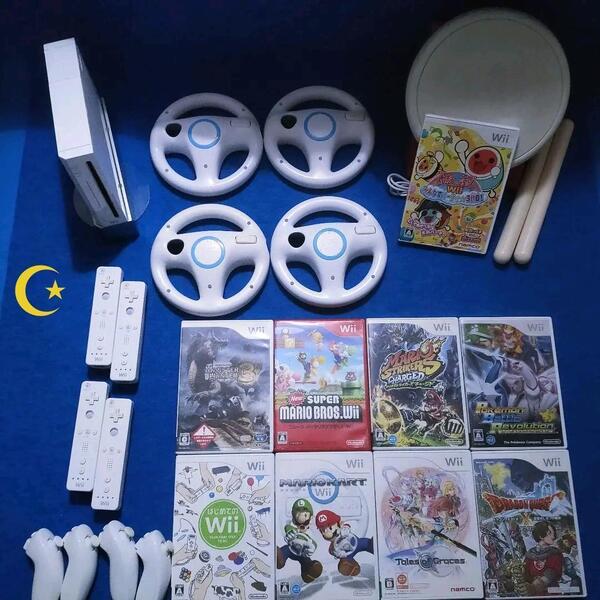 任天堂 Wiiソフト9本!wiiハンドル 本体 マリオカート 太鼓の達人 任天堂 送料無料 タタコン wiiリモコン