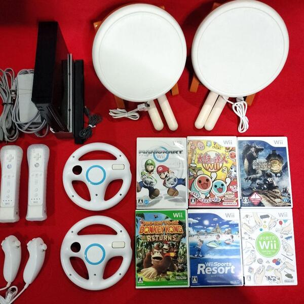 任天堂 セット Wii本体 タタコン Wiiリモコン Wiiモーションプラス マリオカートWii Wiiハンドル