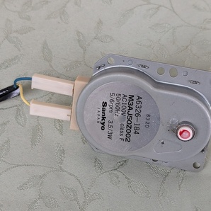 技術サポート可 5RPM 皿受台 回転台 ターンテーブル 低速シンクロナスモーター ナショナル NE-C60 電子レンジ より取外 形状合えば他機種可