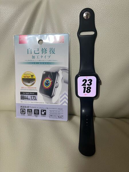 激安 Apple Watch SE 44mm GPSモデル NIKEコラボ MYYK2J/A