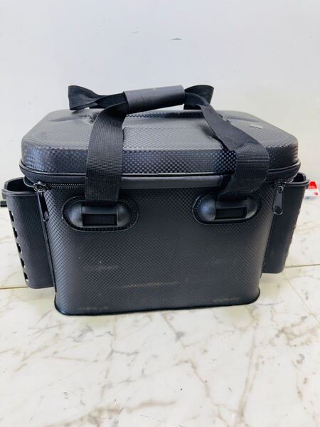 クロスファクター EVAタックルバッグ ロッドスタンド付 BK 36cm