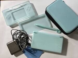 A22/ニンテンドーDS Lite 本体 充電器.ハード・ソフトカバー.ペン.リズム天国ゴールド付き