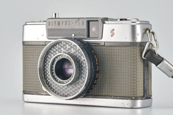 OLYMPUS PEN-EE S、35mmフィルムカメラ、D.Zuiko 30mm f/2.8レンズ #C1