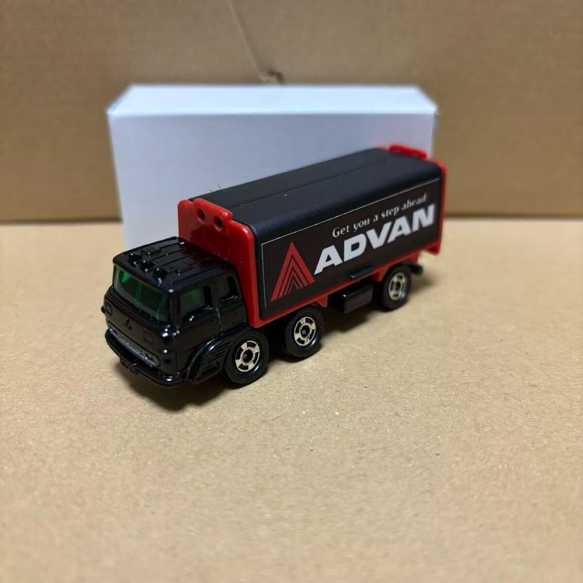 ミニカーショップ ケンボックス トミカ 黒箱☆76☆三菱ふそう