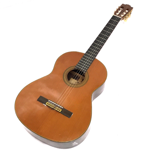 ギター (YAMAHA C-250) とバイオリン (ボーナス) ギター (YAMAHA