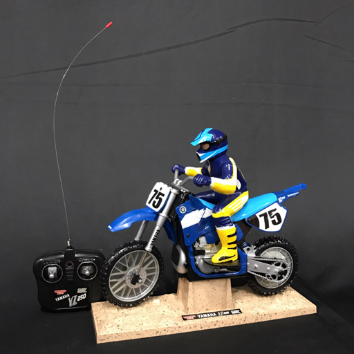 【美品】RCオフロードバイクヤマハ YZ250 27MHz 充電器セット付き Yahoo!オークション -「yz 250」(トイラジコン) の落札相場