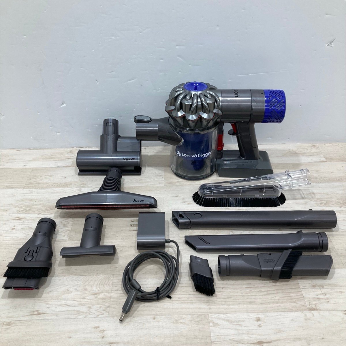 高級素材使用ブランド V6 楽天市場】dyson Trigger 掃除機