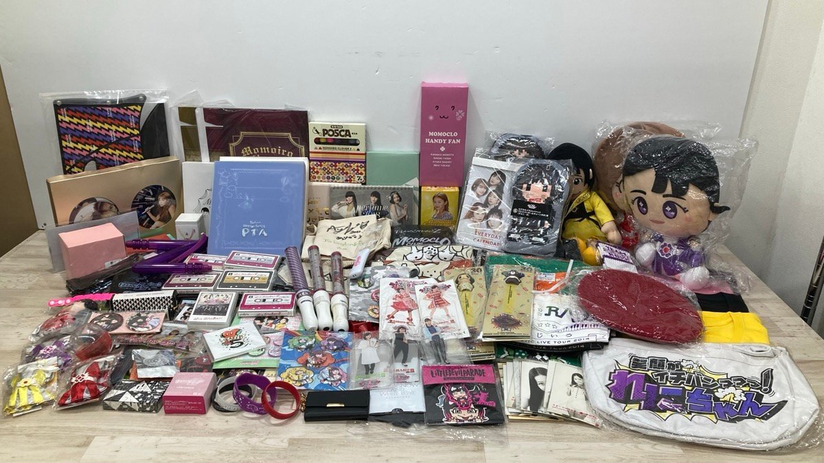Yahoo!オークション -「perfume グッズ」(タレントグッズ) の