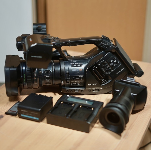 Sony XDCAM EX PMW-EX3 本体一式/純正VF・フード・BP-U60バッテリー・SxSアダプター・チャージャー付き
