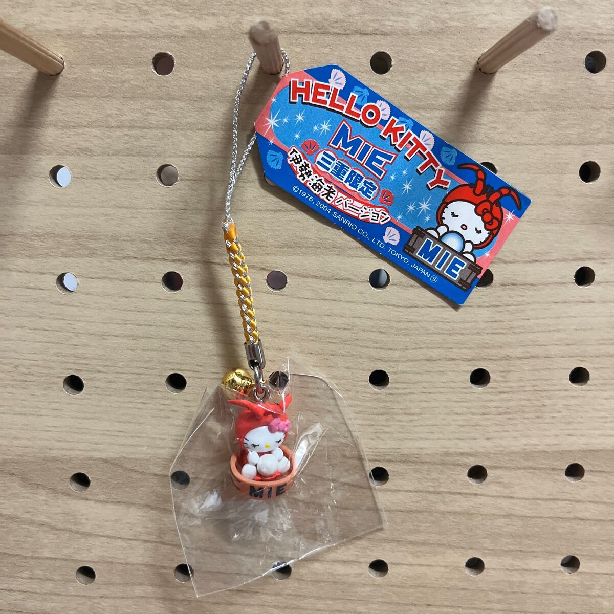 ご当地キティ 近畿地方 滋賀 三重 兵庫 根付けストラップ キーホルダー Yahoo!オークション -「三重 キティ」(ストラップ