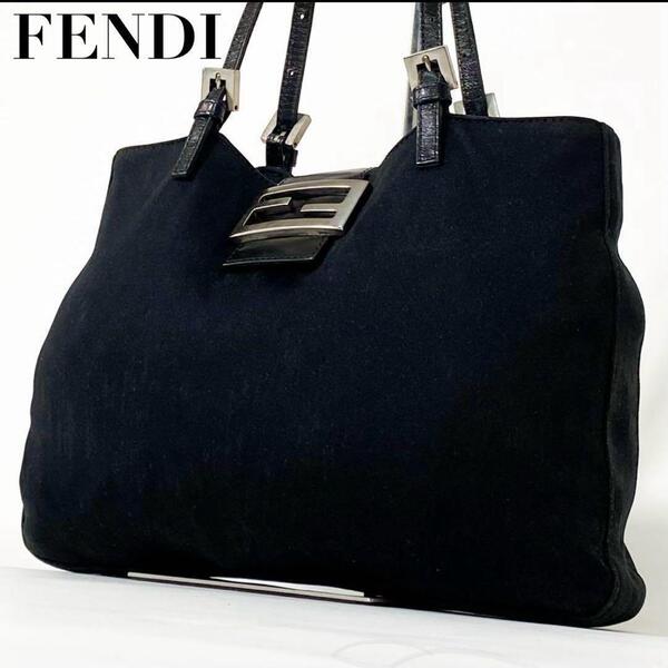 【正規品】FENDI フェンディ マンマバケット ショルダーバッグ ハンドバッグ ワンショルダー ブラック 黒 FF金具 シルバー金具 レディース