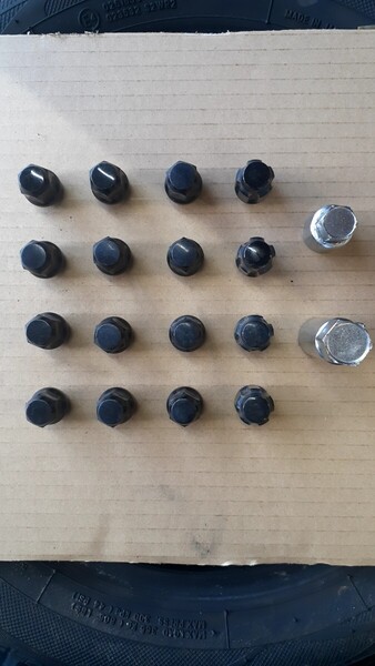 ホイールナット M12×P1.5 社外品 黒 17HEX 全高約29mm テーパー座 袋 16個セット 内4本ロックナット 中古品 ダイハツ トヨタ マツダ 三菱