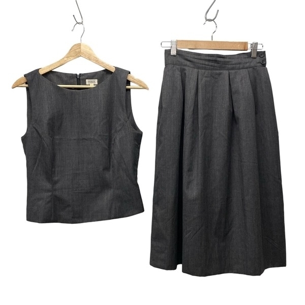 極美品⭐︎FOXEY NEW YORK チャコール ベルト付 スカートスーツ L SUITS YOUR STYLE – FOXEY 公式オンラインブティック