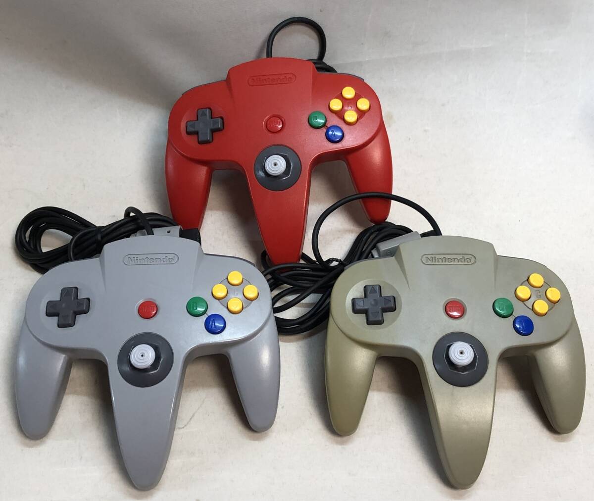 Yahoo!オークション -「64 コントローラー 3個」の落札相場