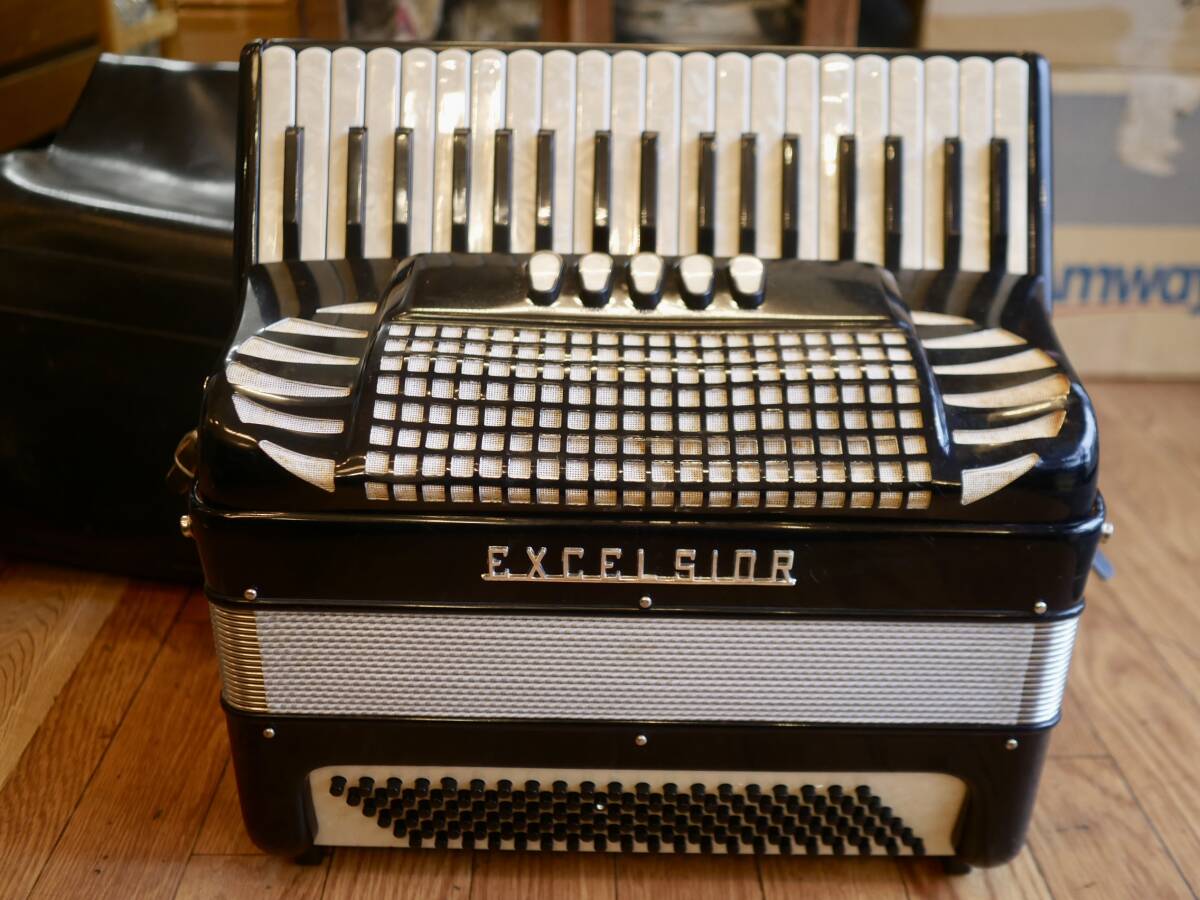 【音出しOK】EXCELSIOR エキセルシャー アコーディオン MOD.580 Yahoo!オークション -「excelsior アコーディオン」の落札相場