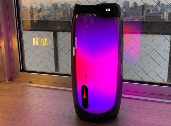【美品】JBL Pulse 4 Bluetooth ポータブル スピーカー LED ライト 光 オシャレ 防水 バッテリー