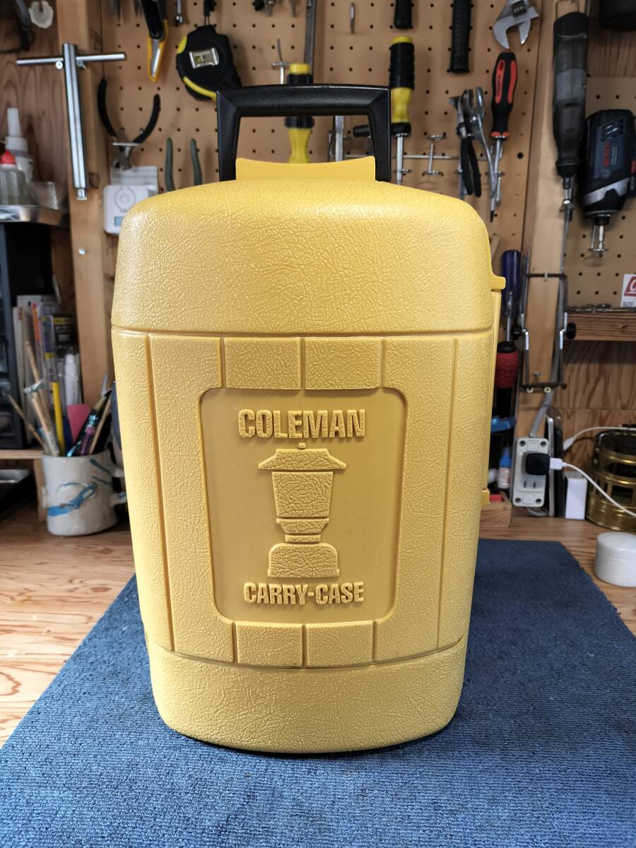'81年8月製 コールマンランタン用クラムシェルケース 200A/200Bなどに 希少品！コールマンのクラムシェルケース入荷！[2021.03.09発行
