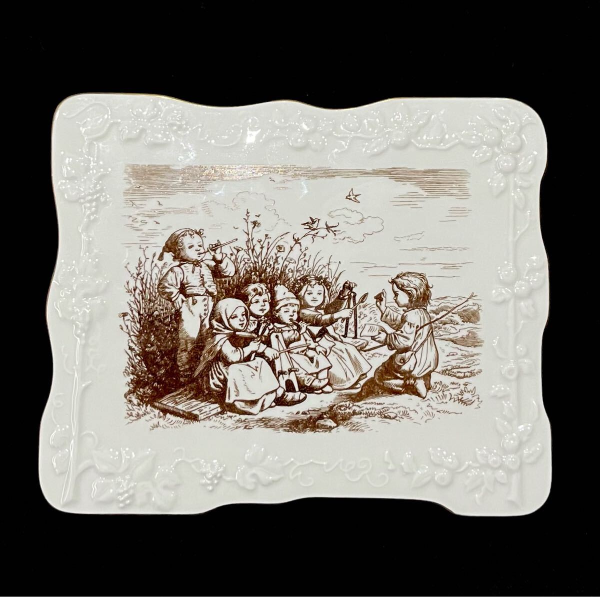 MEISSEN - マイセン 陶画 アートレリーフ オールドマイセン ビンテージ コレクション 深皿です。1910年マイセンコバルトフォンドドイツフラワー・黄色