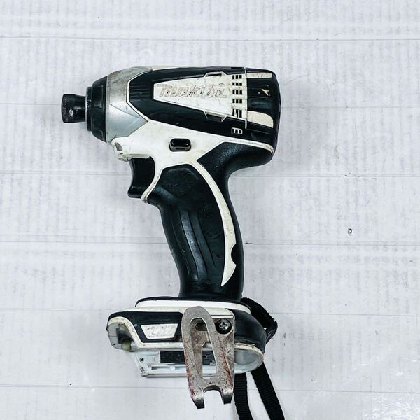 中古品 マキタ 14.4V 充電式インパクトドライバ TD134DX2 白 本体のみ 動作OK makita コードレス