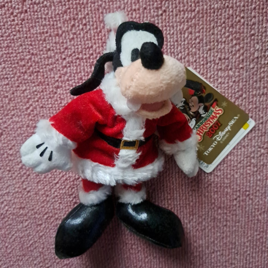 レア グーフィー ぬいぐるみバッジ ぬいば クリスマス ディズニー 新品タグ付き Yahoo!オークション -「グーフィー ぬいぐるみバッジ