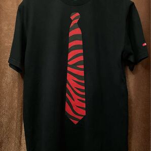 MADE IN JAPAN製 SWAGGER 2007年モデル ネクタイ柄 プリントTシャツ ブラック Mサイズ スワッガー 日本製 PHENOMENON フェノメノン 黒