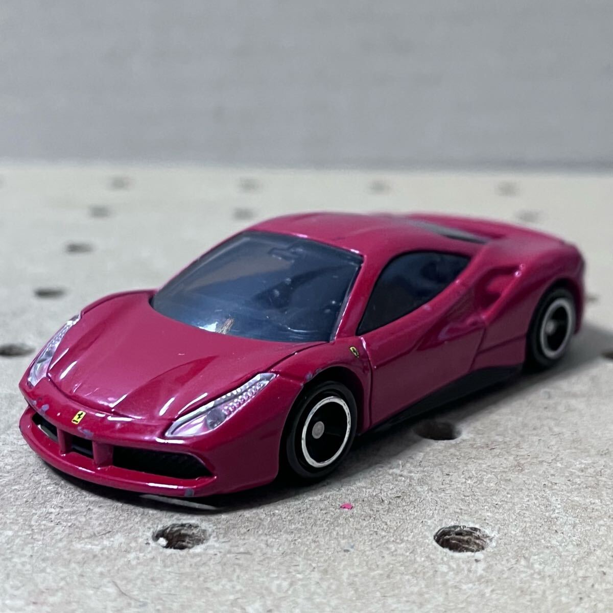 レビュー トミカ フェラーリ 488 GTB（フェラーリセット