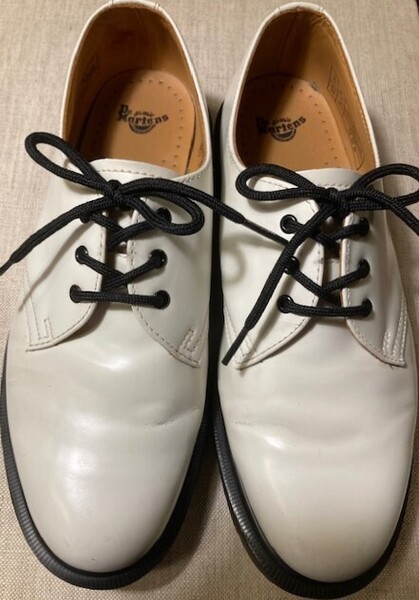 【特価】 絶版 ドクターマーチン DR MARTENS 3HOLE/10078 【UK7】 ホワイト スムースレザー MADE IN THAILAND