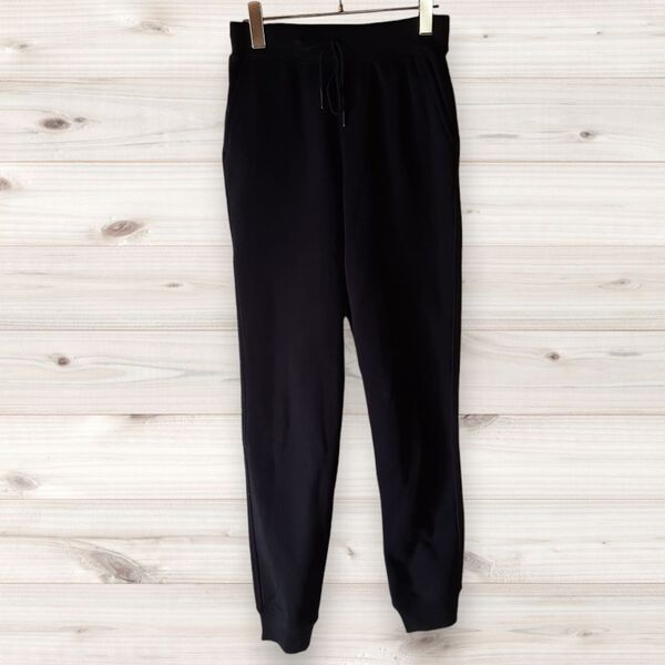 A1001 ユニクロ UNIQLO カジュアル パンツ ズボン (M) 黒 ブラック 無地 春夏秋冬 オールシーズン