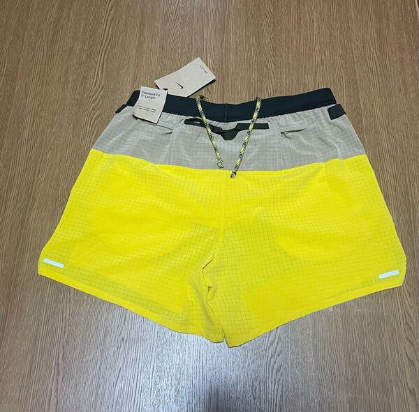 送料込み Lサイズ 新品 NIKE TRAIL ナイキトレイル ショートパンツ ショーツ ハーフパンツ トレラン ランニング 登山 トレッキング 黄色