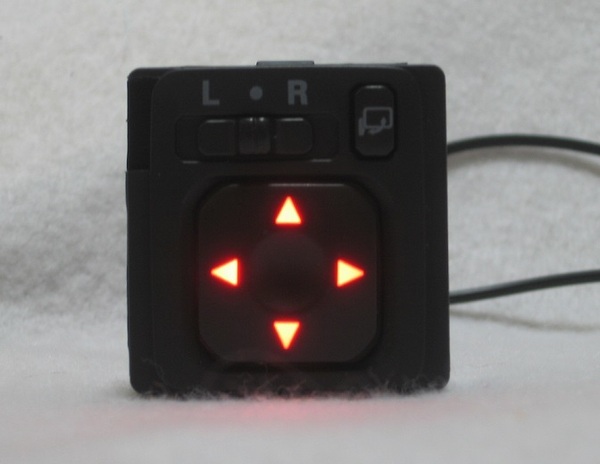 【在庫限り!】ボタンが光る LEDバックライト(赤)付きドアミラースイッチA デイズ、デイズルークスやekシリーズなど三菱車に