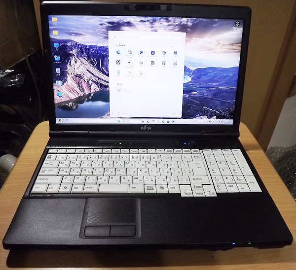 Windows11pro(最新24H2)&Office2024★解像度1600×900★富士通 E742/F★i7-3630QM/メモリ8GB/SSD512GB