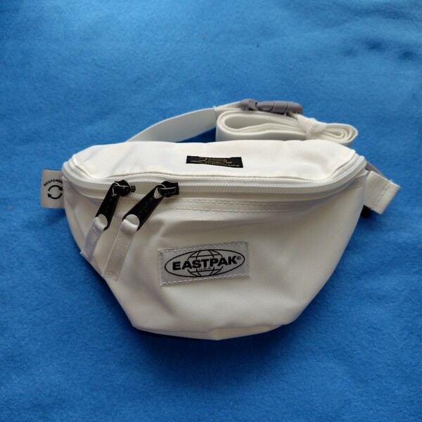 【未使用】EASTPAK イーストパック ウエストポーチ 白 (ウエストバッグ ショルダーバッグ 白色)