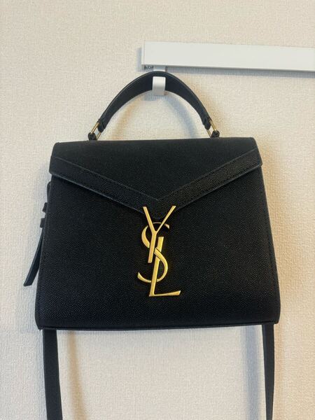 Saint Laurent ブラック カサンドラ トップハンドル