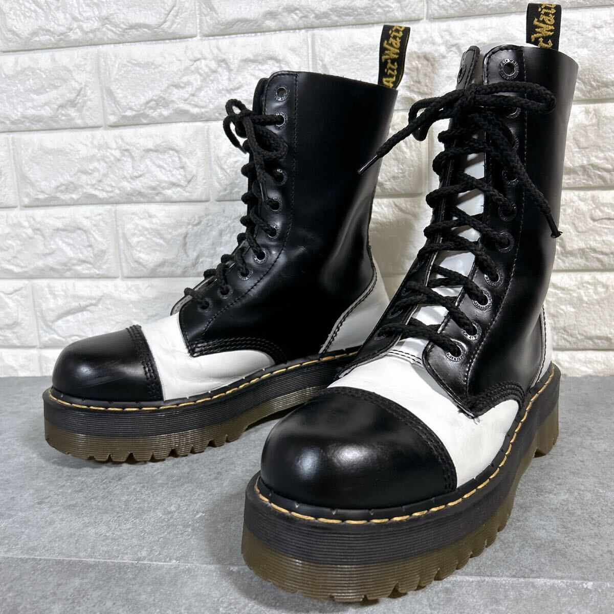 美品 超厚底 Dr.Martens 10ホール クレイジーボム 25.0 Yahoo!オークション -「クレイジーボム 10ホール」の落札相場