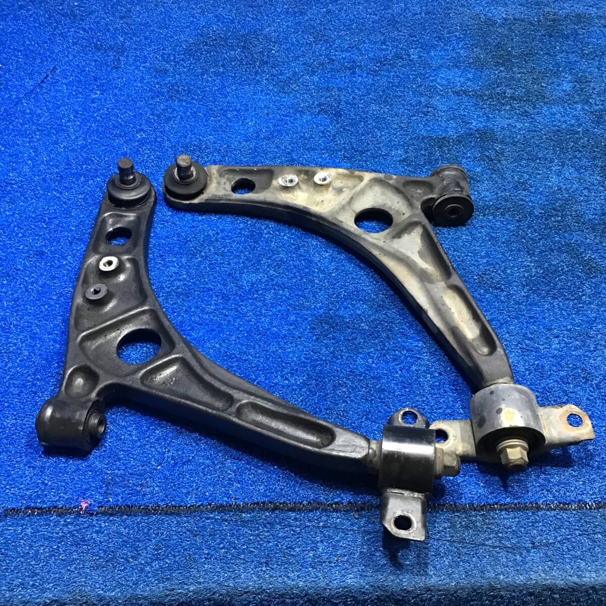 ランエボロアアーム　左右　CT9A 2025年最新】Yahoo!オークション -ct9a フロントロアアームの
