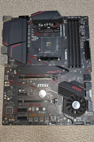 MSI MPG X570 GAMING PLUS AM4 マザーボード