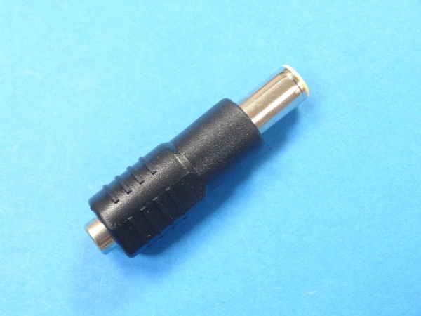 送無 即決 ACアダプタ用 ジャクリ Jackery 変換プラグ 外径7.9MM ジャグリ ピンあり ポータブル電源 DCコネクタ(240/400/708/1000) 管PI