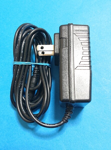 送料無料 即決 FMV-AC348代用 USB 富士通 タブレット 充電器 FMVAC348 ACアダプタ 5V arrows QH34 QH35/B1 QH35/W QH30/W FARQ34B1BJ 管黄